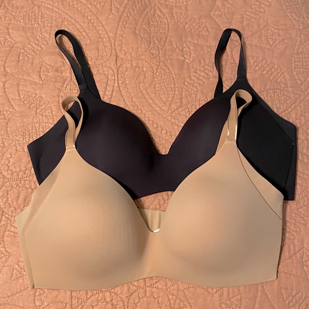 knix Seamless Wireless Bras in Black and Nude
